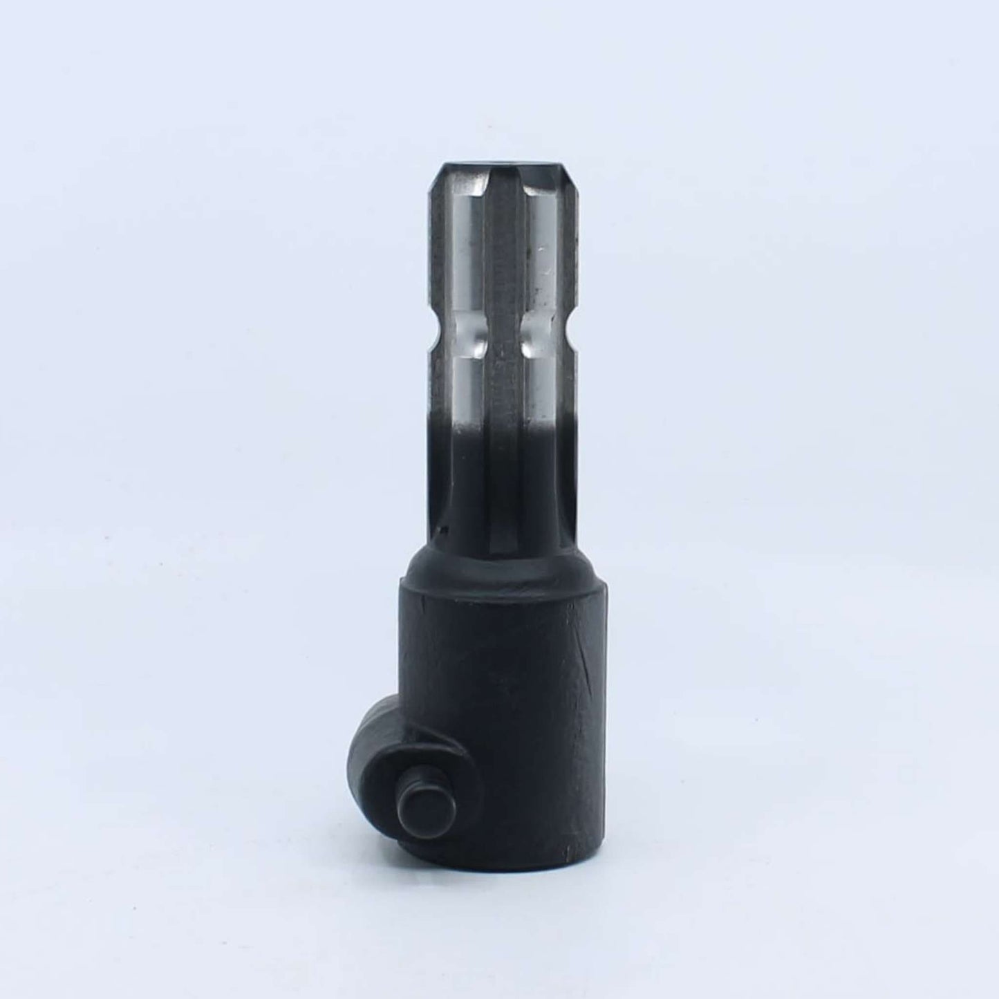 Adaptador estriado para toma de fuerza agrícola con entrada hembra de 1 1/8 pulgadas Z6 y salida macho de 1 3/8 pulgadas Z6.