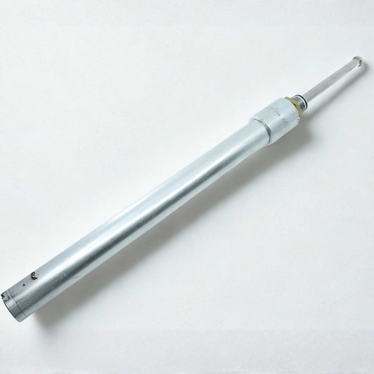 Cilindro hidráulico de simple efecto, marca RIV, para el accionamiento de tajaderas de 4" (100mm), 5" (125mm) y 6" (150mm) de diámetro en cisternas o cubas de purín.