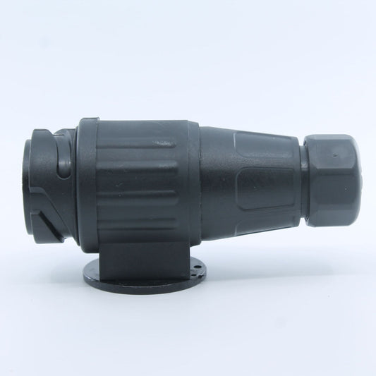 Conector eléctrico macho (enchufe) de 13 pines, fabricado en plástico, ideal para la conexión de remolques, caravanas y maquinaria agrícola.