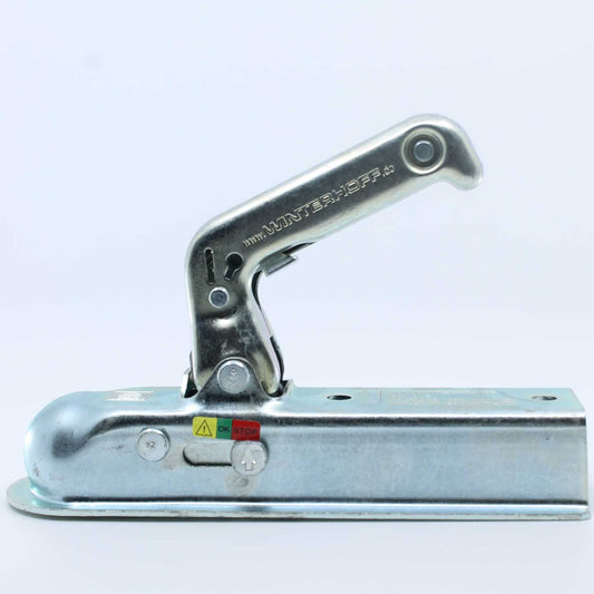 Enganche cuadrado para remolque, con un diámetro de 50 mm y una capacidad de carga de 800 kg.