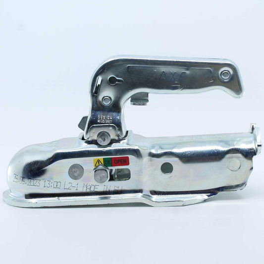 Enganche redondo para remolque, con un diámetro de 35 mm y una capacidad de carga de 750 kg.