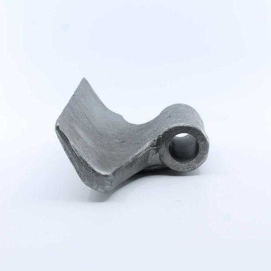 Martillo AN230 con medidas 80x190 mm y agujero de 23 mm compatible con desbrozadoras MIla. Recambio forestal de alta resistencia.