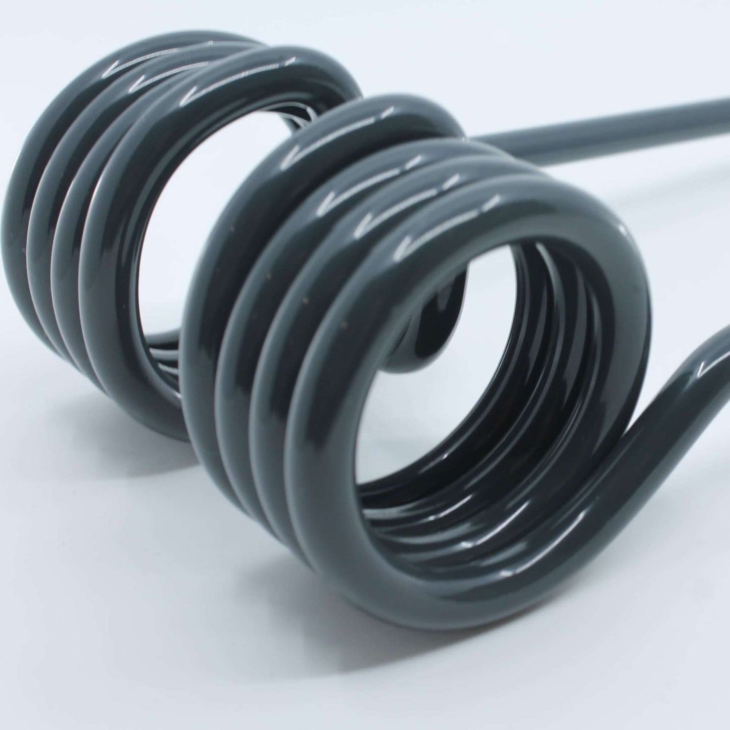 Púa elástica doble adaptable para henificador, henificadora o rastrillo de volteo Kuhn. Fabricada por La Spirale en Italia con acero de 9,5 mm de grosor, referencia original 57609000.