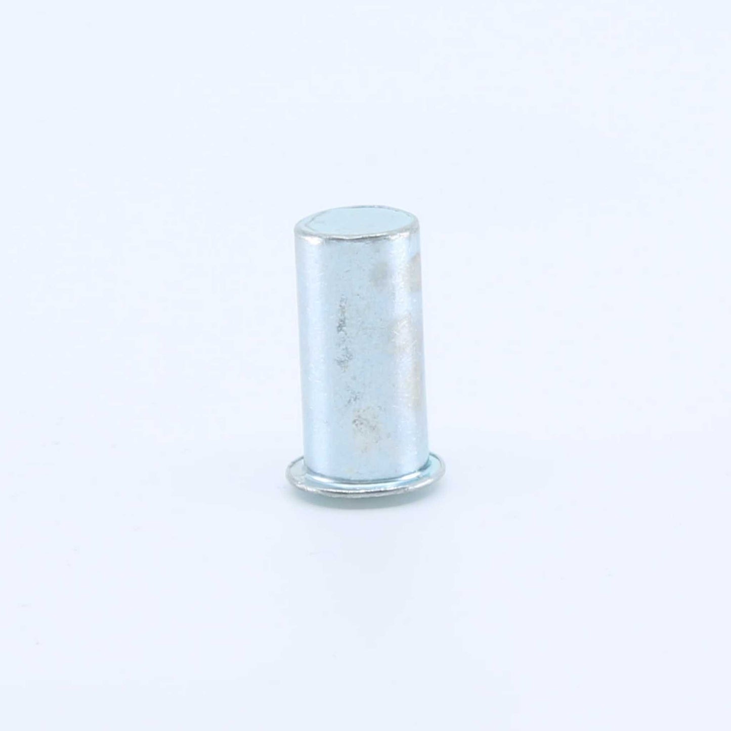 Remache corto de repuesto, específico para la palanca de apertura de las cisternas de purín marca Hertell.