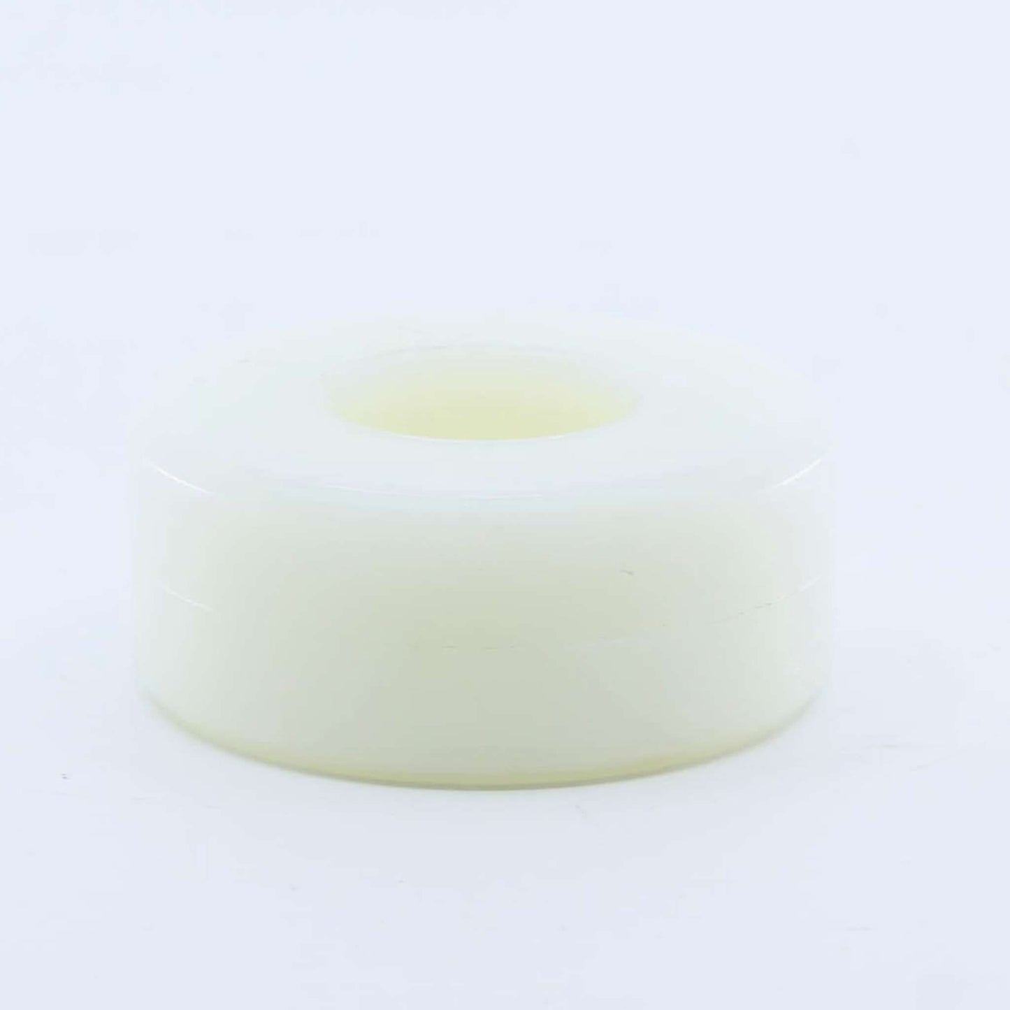 Rodillo de nylon blanco macizo para escala o cadena de remolque autocargador de forraje, con agujero interior de 25 mm de diámetro.