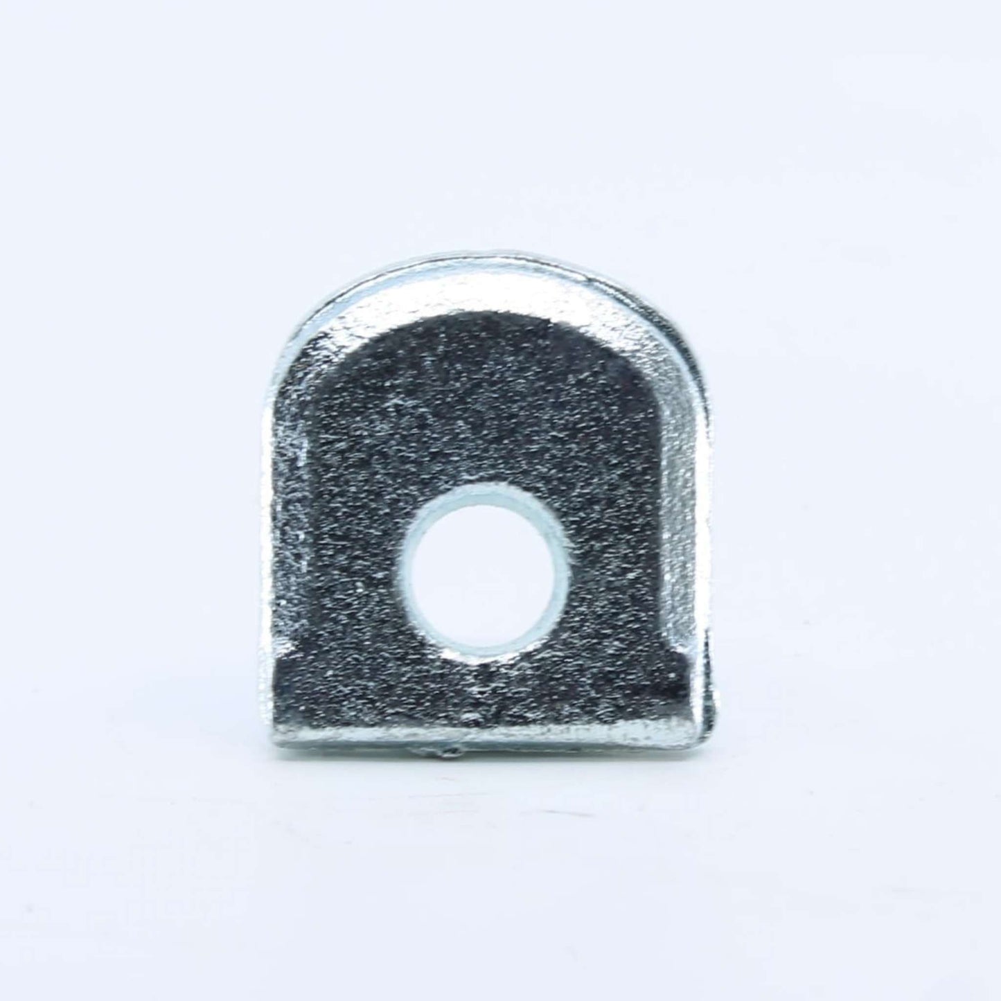 Soporte de púa inferior macizo o pletina de asiento de acero cincado para hilerador, hileradora o rastrillo de doble rotor.