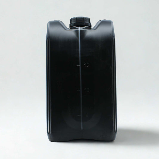 Aceite motor John Deere Plus-50 II 15W-40 en bidón de 20 litros. Lubricante premium diseñado para intervalos de cambio de hasta 500 horas y máxima protección del motor.