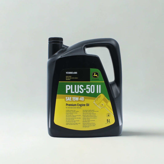 Aceite motor John Deere Plus-50 II 15W-40 en garrafa de 5 litros. Lubricante premium diseñado para intervalos de cambio de hasta 500 horas y máxima protección del motor.