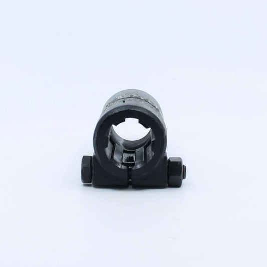 Adaptador de motor hidráulico para eje liso de 32 mm a hembra estriada de 1 3/8 pulgadas Z6 con apriete por mordaza.