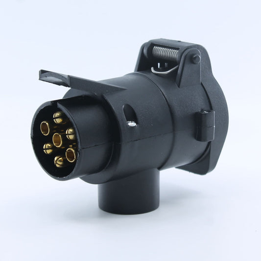 Adaptador conversor de conexión eléctrica para remolque, de 7 pines macho a 13 pines hembra, fabricado en plástico resistente. Compatible con turismos, vehículos agrícolas, tractores, camiones y furgonetas.