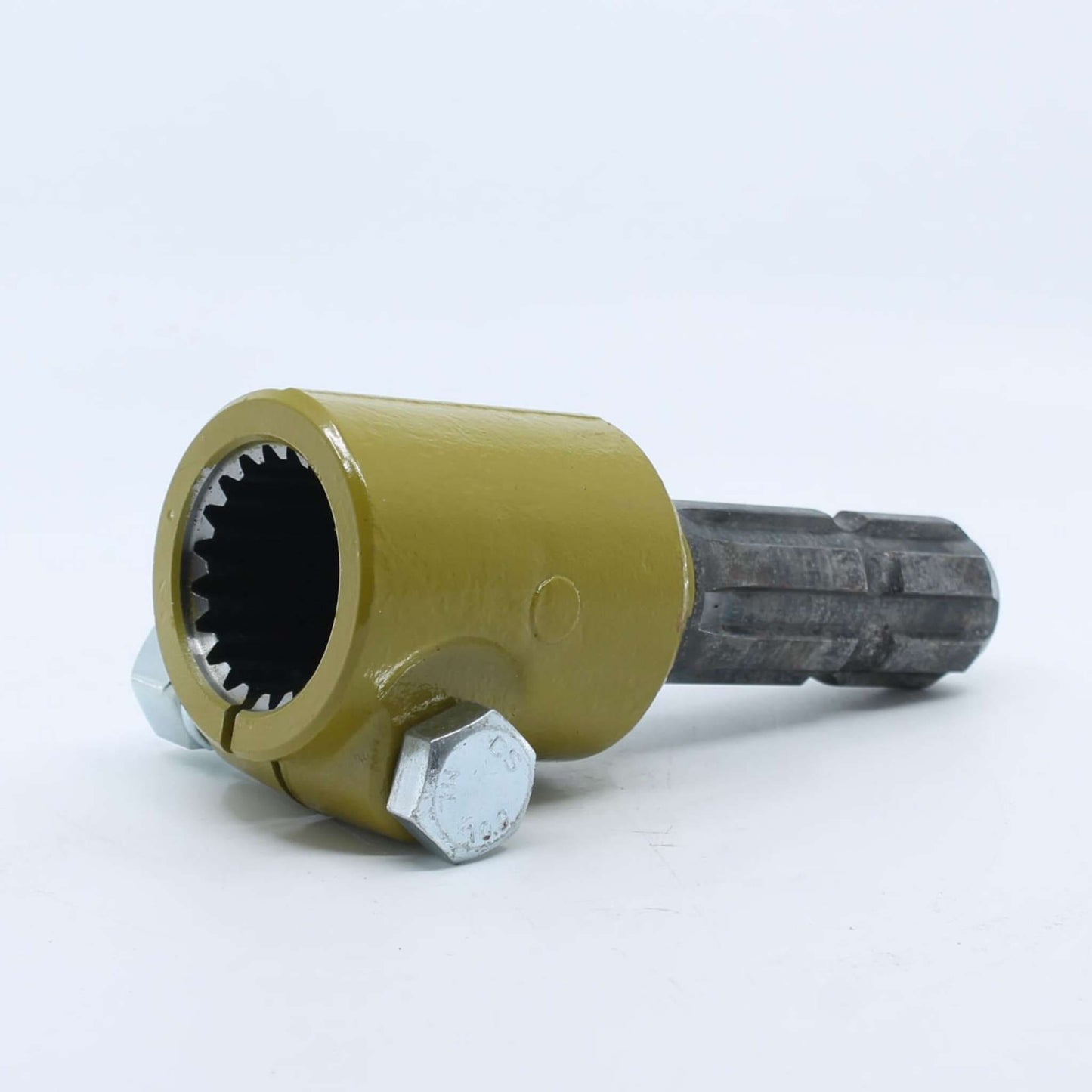 Adaptador estriado para toma de fuerza agrícola con entrada hembra de 1 3/4 pulgadas Z20 y salida macho de 1 3/8 pulgadas Z6.