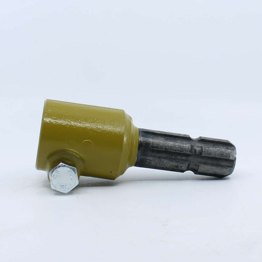Adaptador estriado para toma de fuerza agrícola con entrada hembra de 1 3/4 pulgadas Z6 y salida macho de 1 3/8 pulgadas Z6.