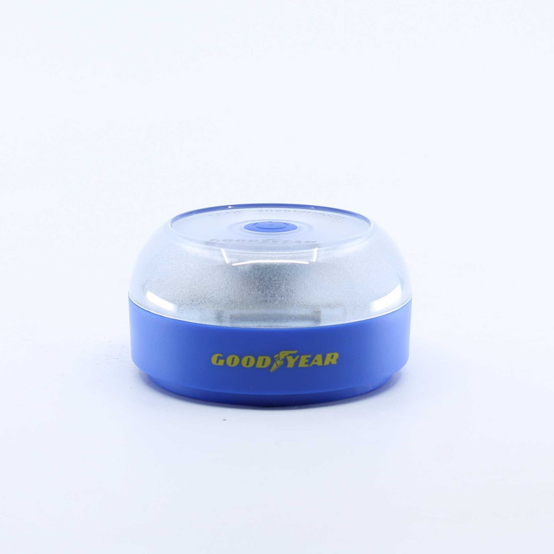 Luz de emergencia V16 Goodyear GY2 homologada. Conectada con DGT 3.0, incluye eSIM con datos, visibilidad 360° y geolocalización integrada.