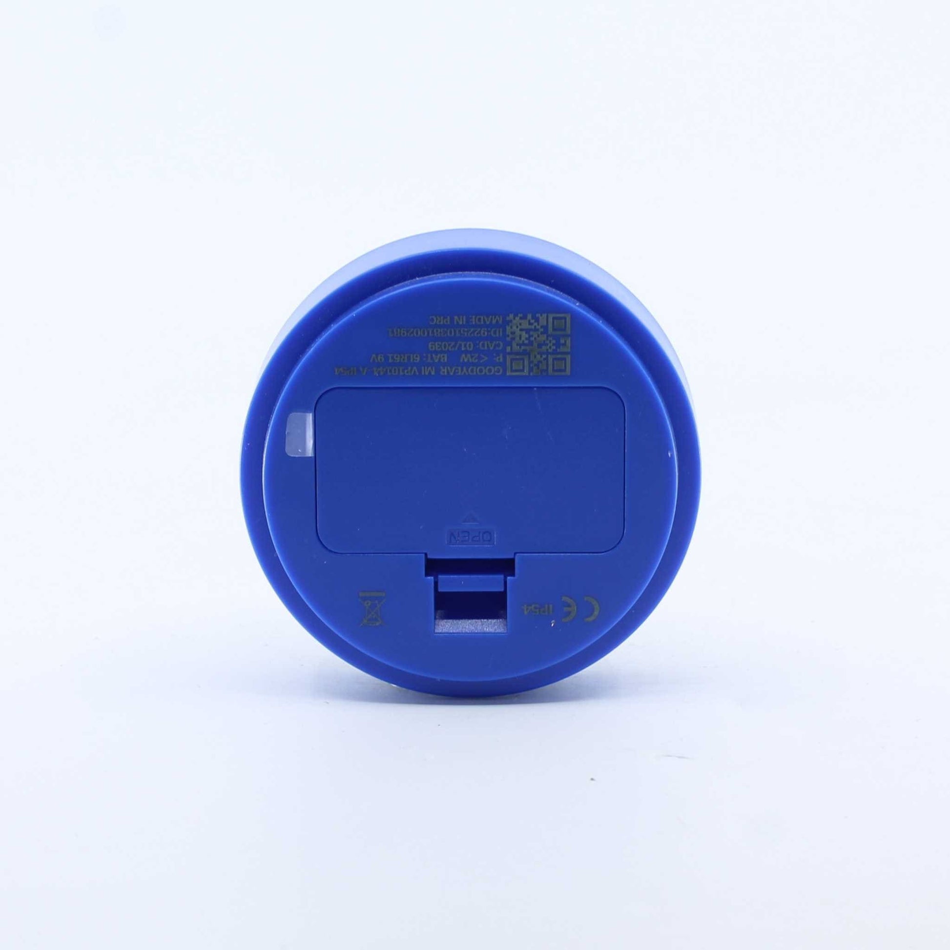 Luz de emergencia V16 Goodyear GY2 homologada. Conectada con DGT 3.0, incluye eSIM con datos, visibilidad 360° y geolocalización integrada.