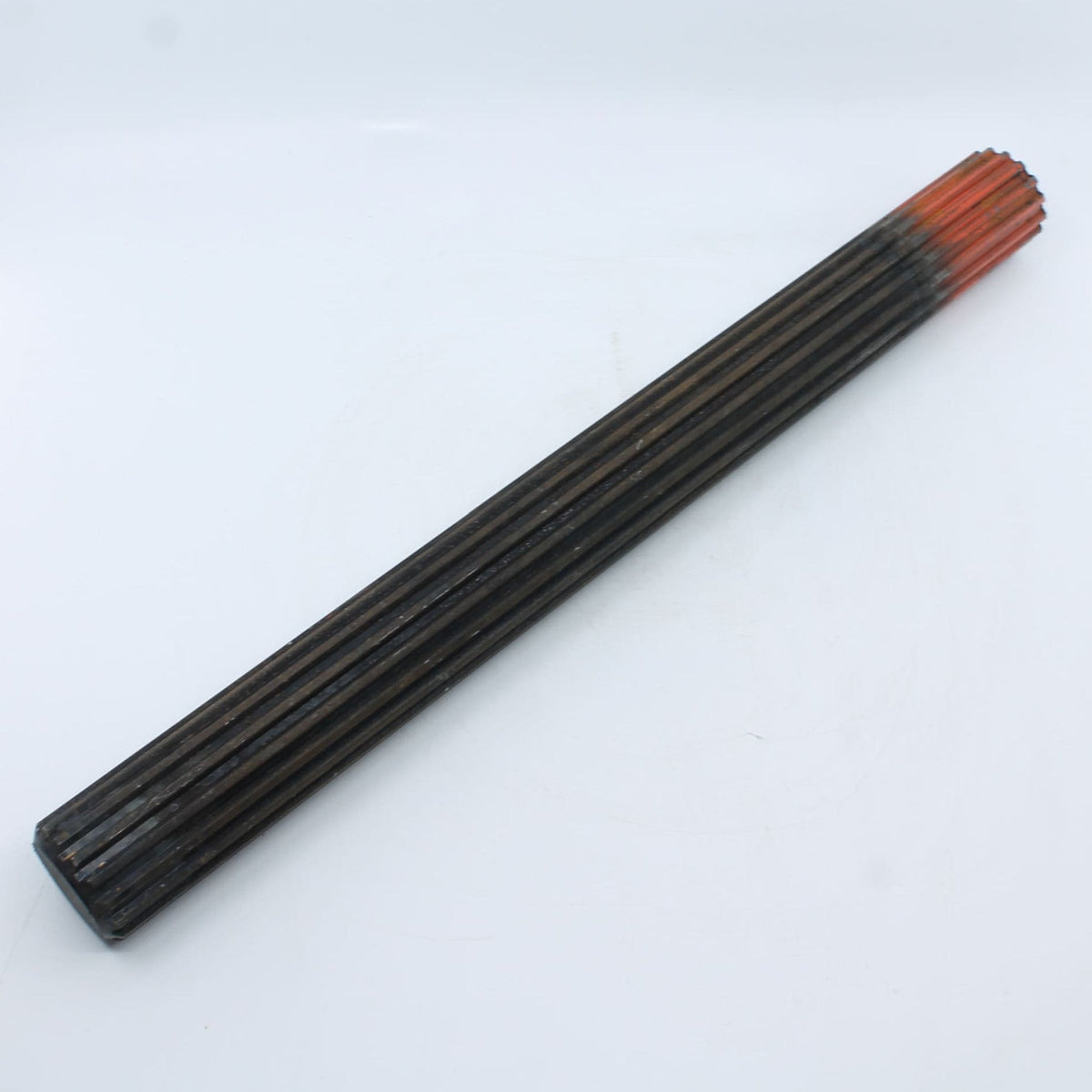 Barra maciza estriada cuna de 46 cm para toma de fuerza de tractor, diámetro 45 mm con 16 estrías (Z16).
