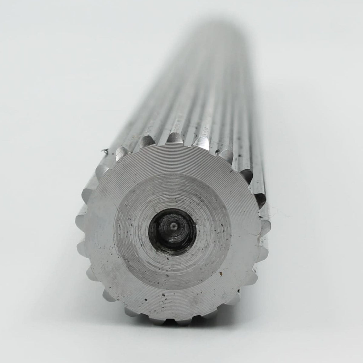 Barra maciza estriada de 60 cm para toma de fuerza de tractor, medida 1" 3/8 con 21 estrías (Z21).

