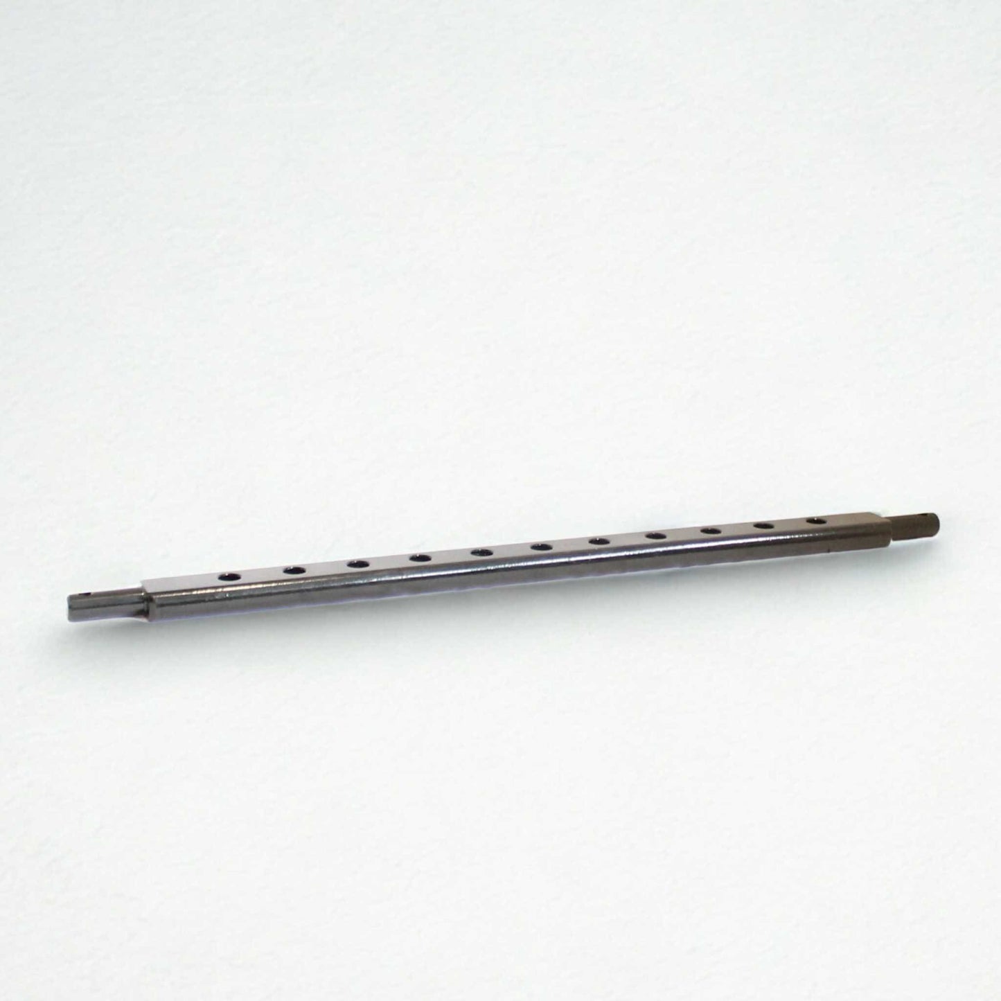 Barra portaaperos reforzada Categoría 3 de 960 mm con 11 agujeros. Ideal para tractores de alta potencia.