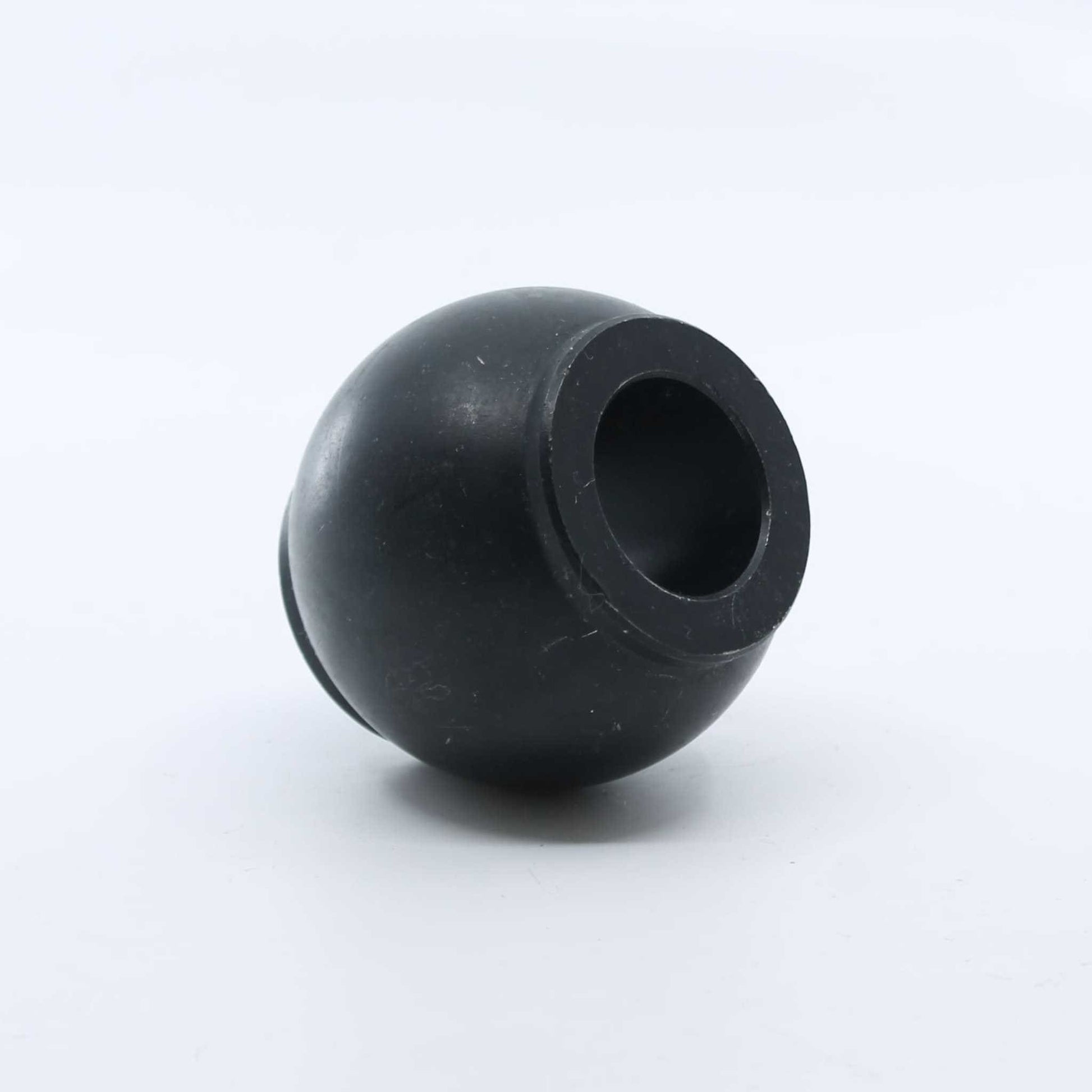 Bola de enganche rápido para tercer punto Categoría 2. Diámetro interior 25,4 mm, exterior 60 mm y altura 50 mm.