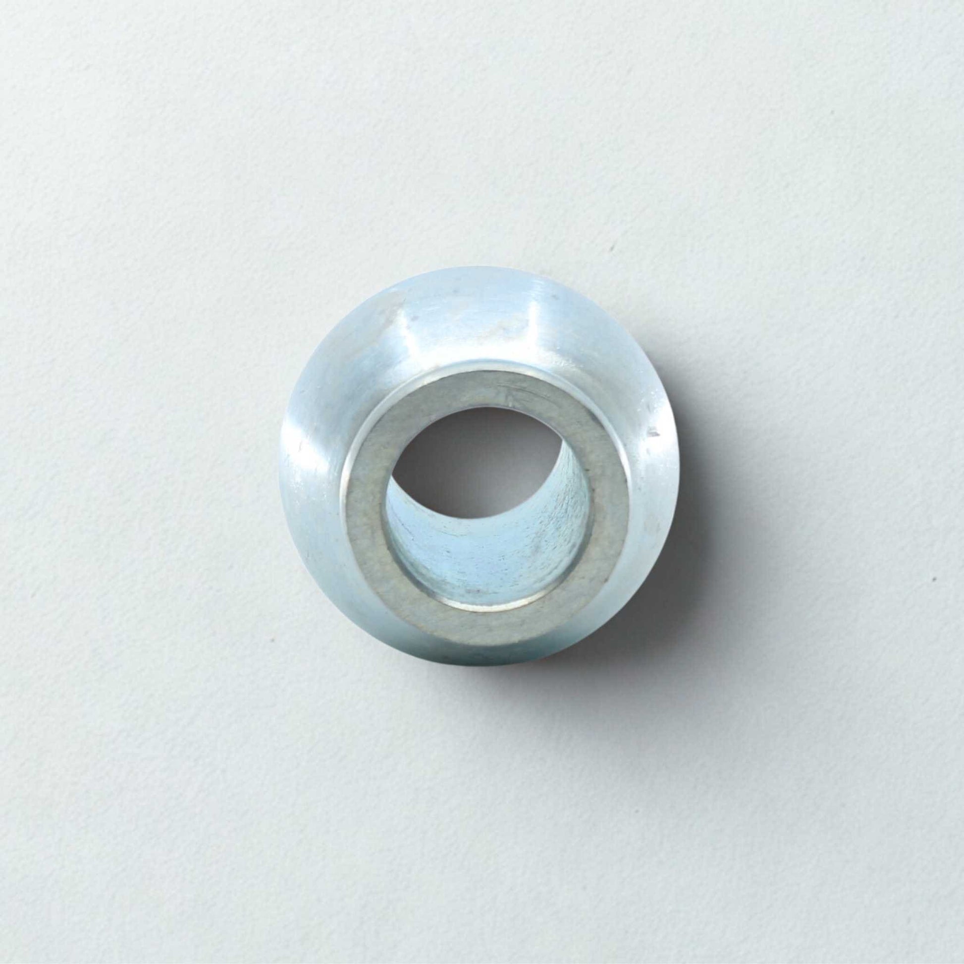 Bola de enganche rápido para tercer punto Categoría 2. Diámetro interior 28,4 mm, exterior 60 mm y altura 50 mm.