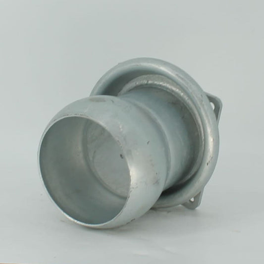 Brida cuadrada macho esférica galvanizada de 6 pulgadas (152 mm) tipo Berselli para cisterna de purín.
