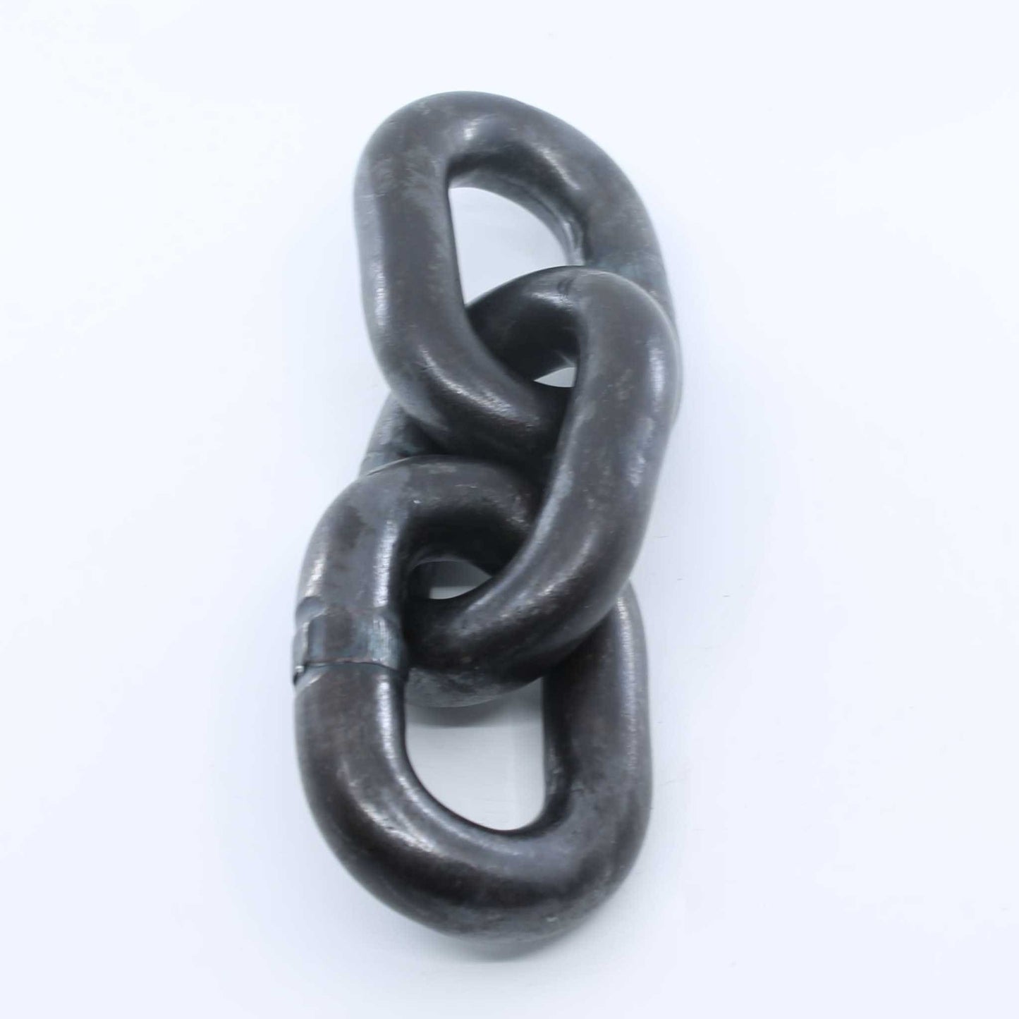Cadena de acero de alta resistencia, Grado 80 (G80), con un diámetro de 20 mm, diseñada para desbrozadoras y maquinaria agrícola pesada.