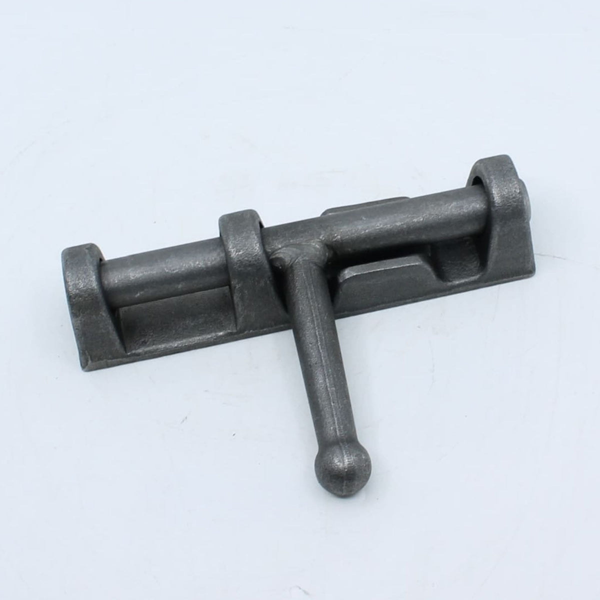 Cerrojo forjado para soldar con pasador de 16 mm y base de 151 x 35 mm para remolque.
