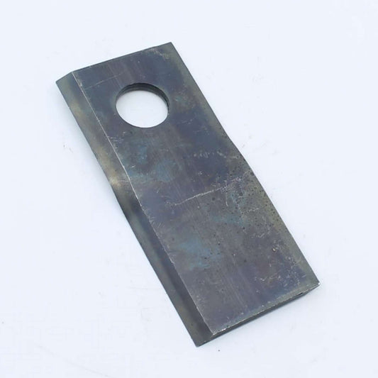 Cuchilla de corte derecha adaptable para segadora Claas. Giro horario, referencia 9520420 y medidas 115 x 48 mm.