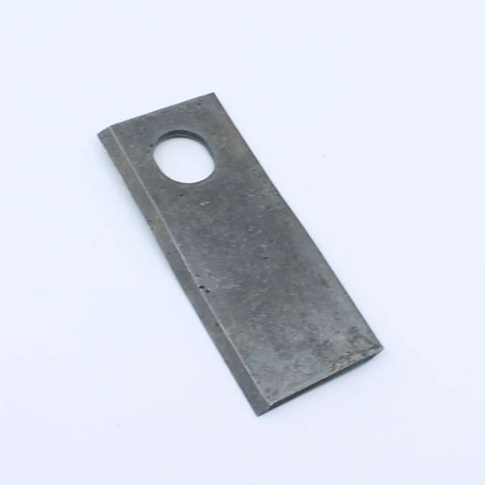 Cuchilla de corte derecha adaptable para segadora Vicon con sistema de enganche rápido. Giro horario, referencia 56110400 y medidas 120 x 48 mm.