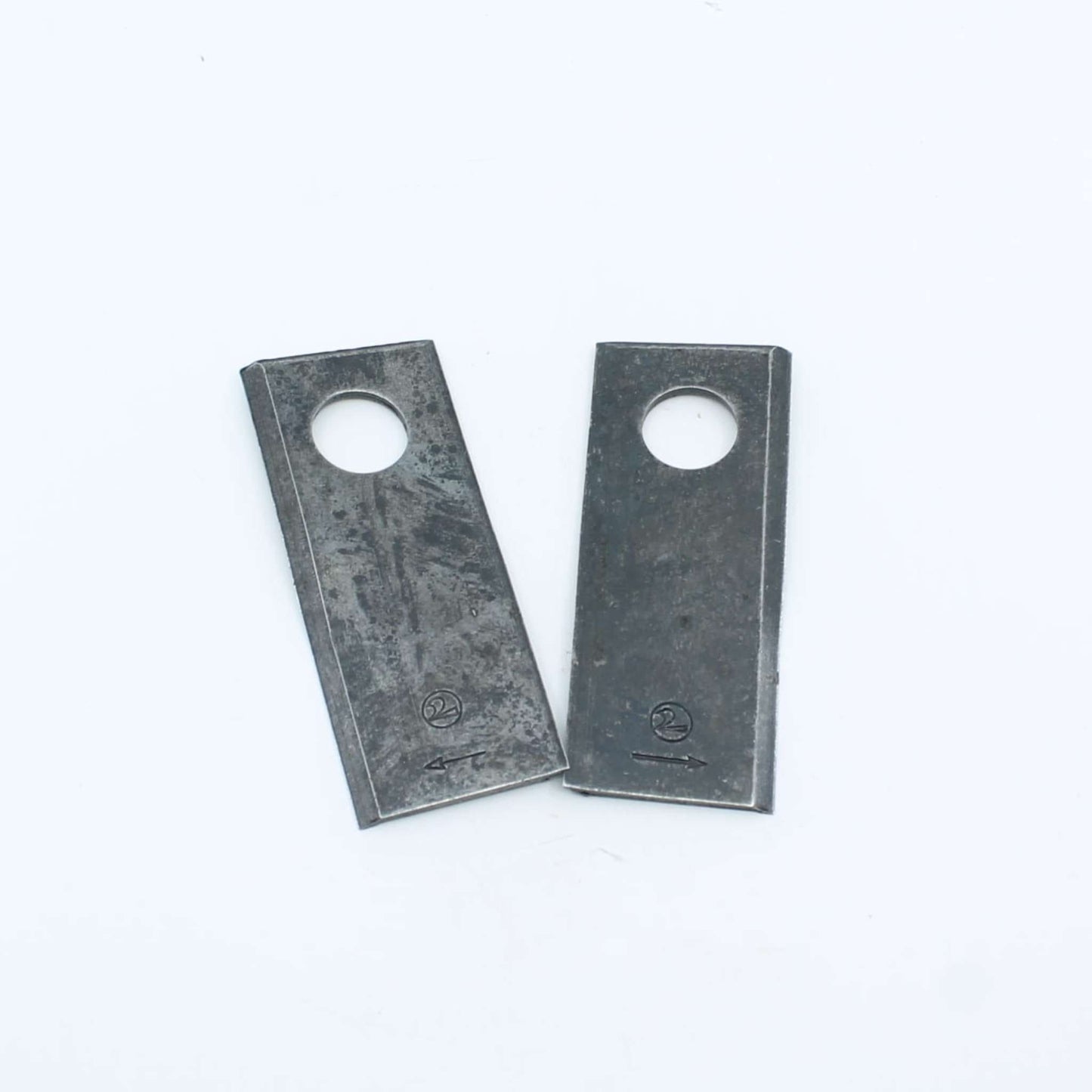 Cuchilla de corte izquierda adaptable para segadora BCS. Giro antihorario, referencia 580290966 y medidas 100 x 40 mm.