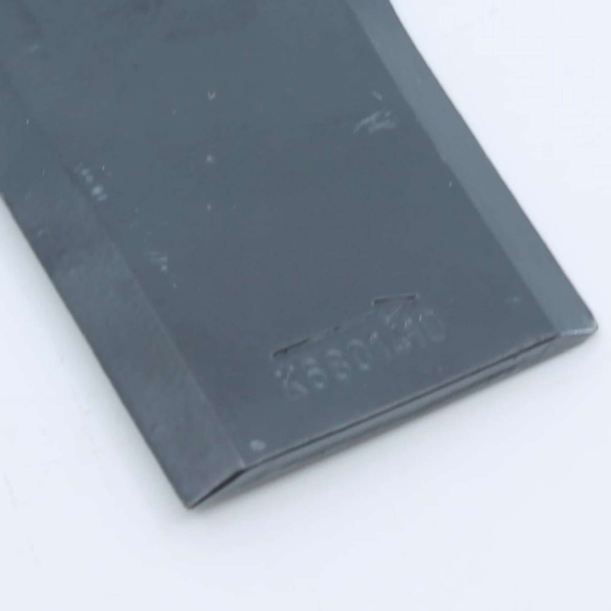 Cuchilla de corte original Kuhn izquierda con troquelado de marca. Giro antihorario, referencia K6801410 para segadoras GMD y FC.