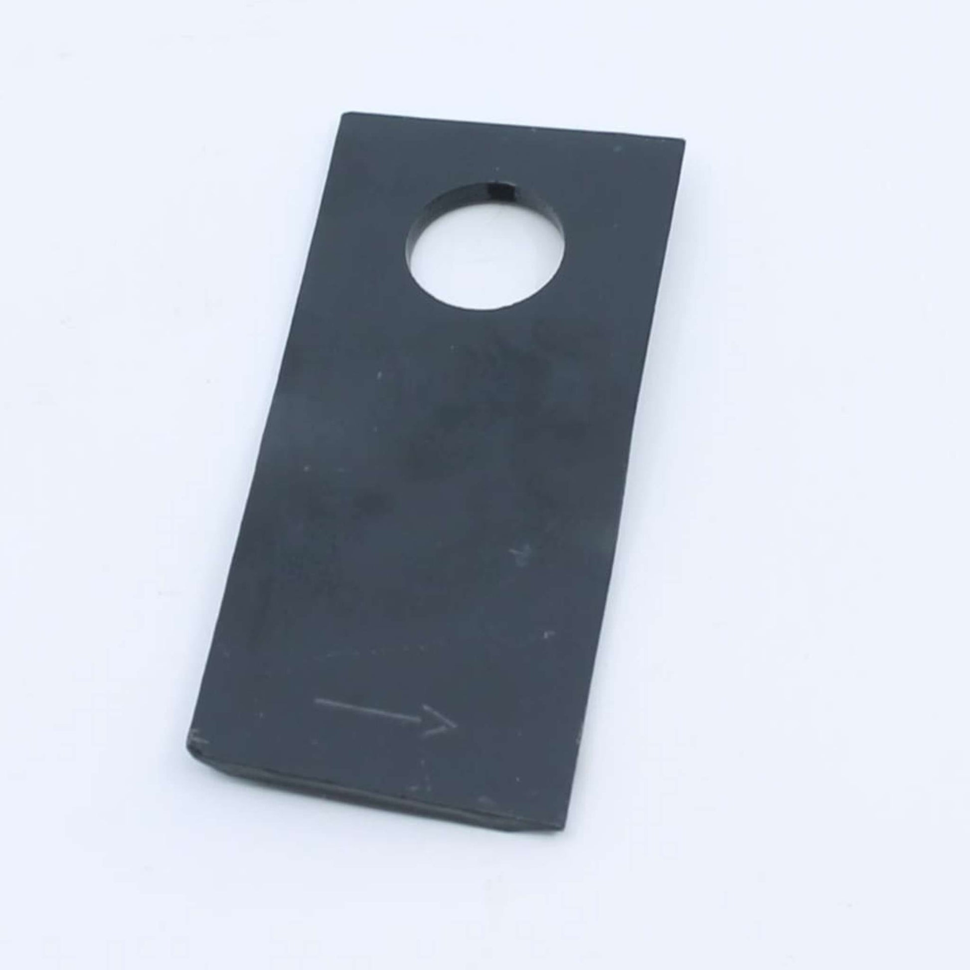 Cuchilla de corte original Kuhn izquierda con troquelado de marca. Giro antihorario, referencia K6801410 para segadoras GMD y FC.