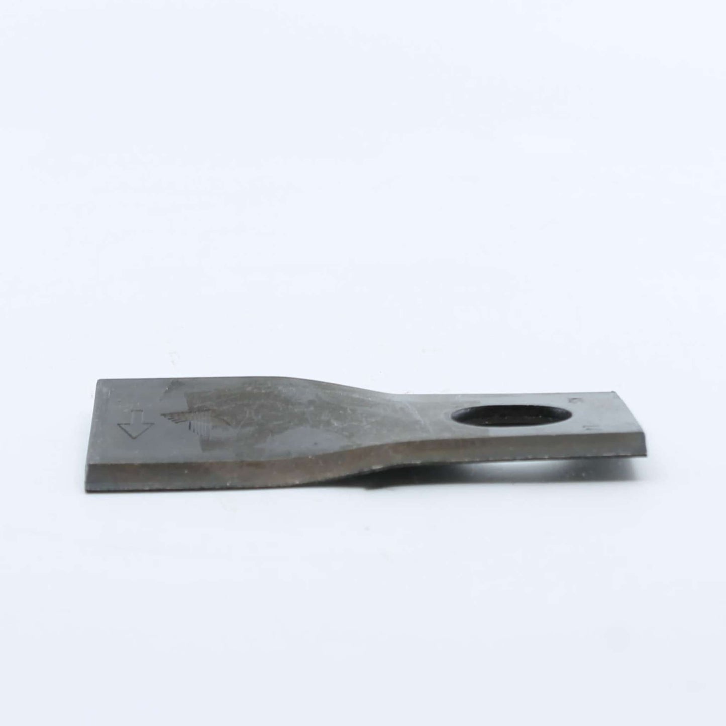 Cuchilla de corte original Vicon izquierda con troquelado de marca. Giro antihorario, referencia KT5514100001 para series Extra y DMP.