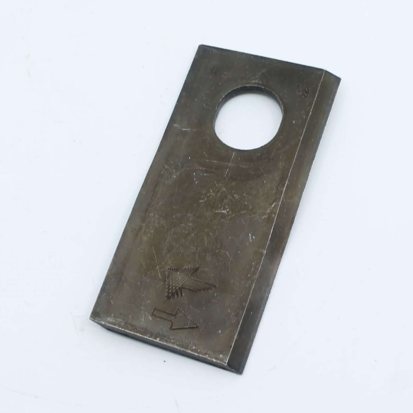 Cuchilla de corte original Vicon izquierda con troquelado de marca. Giro antihorario, referencia KT5514100001 para series Extra y DMP.