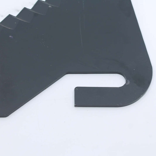 Cuchilla de corte dentada para rotoempacadora McHale. Recambio compatible con referencia CKN00014 para modelos Fusion y serie F5000.