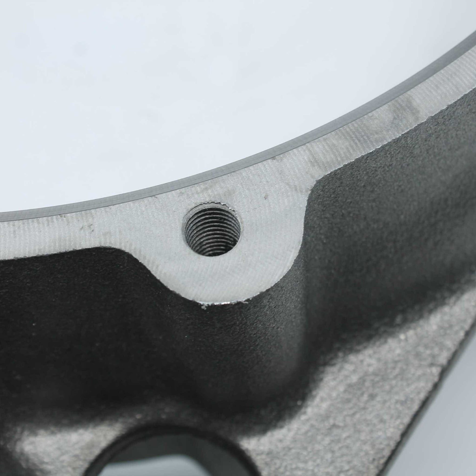 Cuerpo exterior original de Battioni Pagani, conocido coloquialmente como caracol, para bombas serie Garda 75. Repuesto oficial de fundición reforzada para garantizar el flujo hidráulico y la resistencia a la presión.