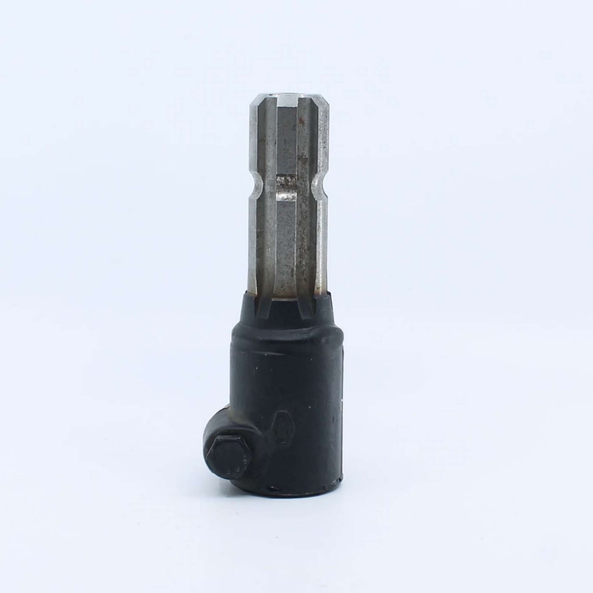 Eje estriado macho de 1 3/8 pulgadas Z6 con acoplamiento hembra circular de 30 mm y tornillo transversal para fijación de transmisiones.