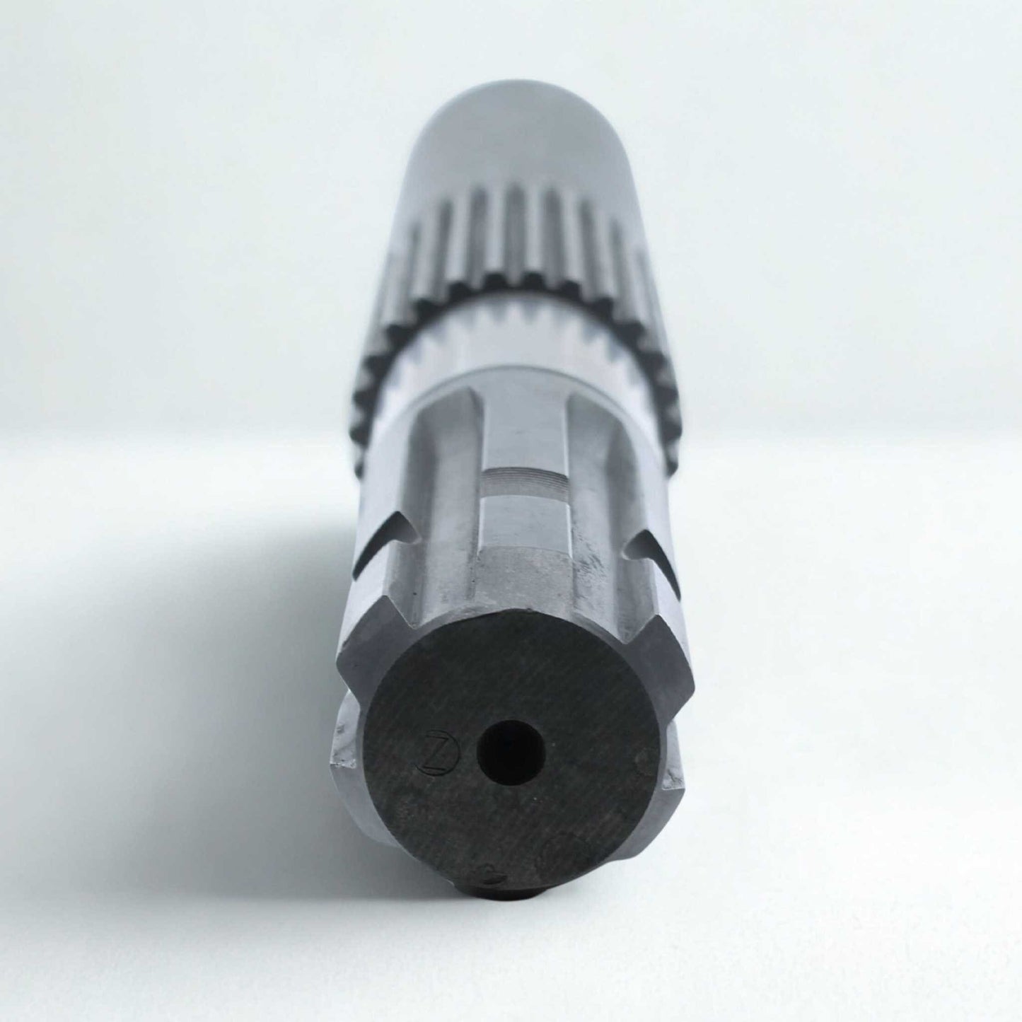 Eje principal original Bondioli & Pavesi para grupo 3150 de desbrozadora. Relación de transmisión 1:1. Repuesto reforzado para transmisiones de gran potencia.