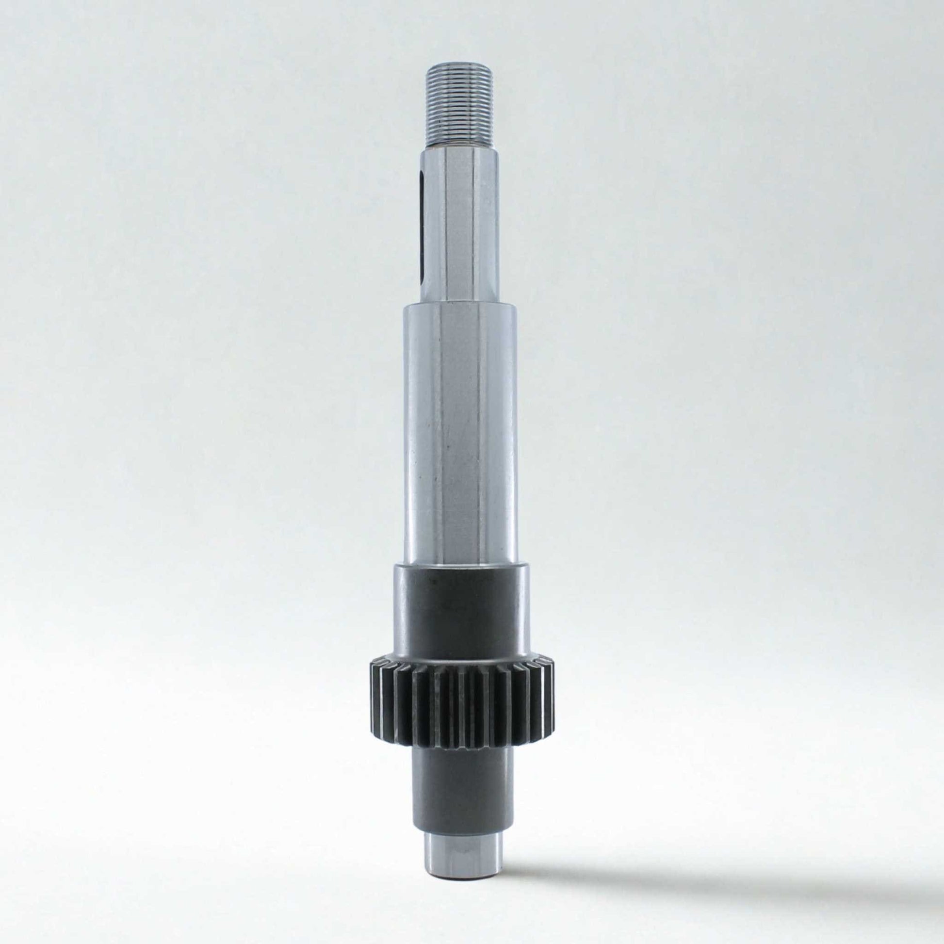 Eje principal de repuesto original de Battioni Pagani. Compatible con bombas de las series Garda y Elba. Fabricado en acero de alta resistencia para el sistema de transmisión y soporte de turbina.