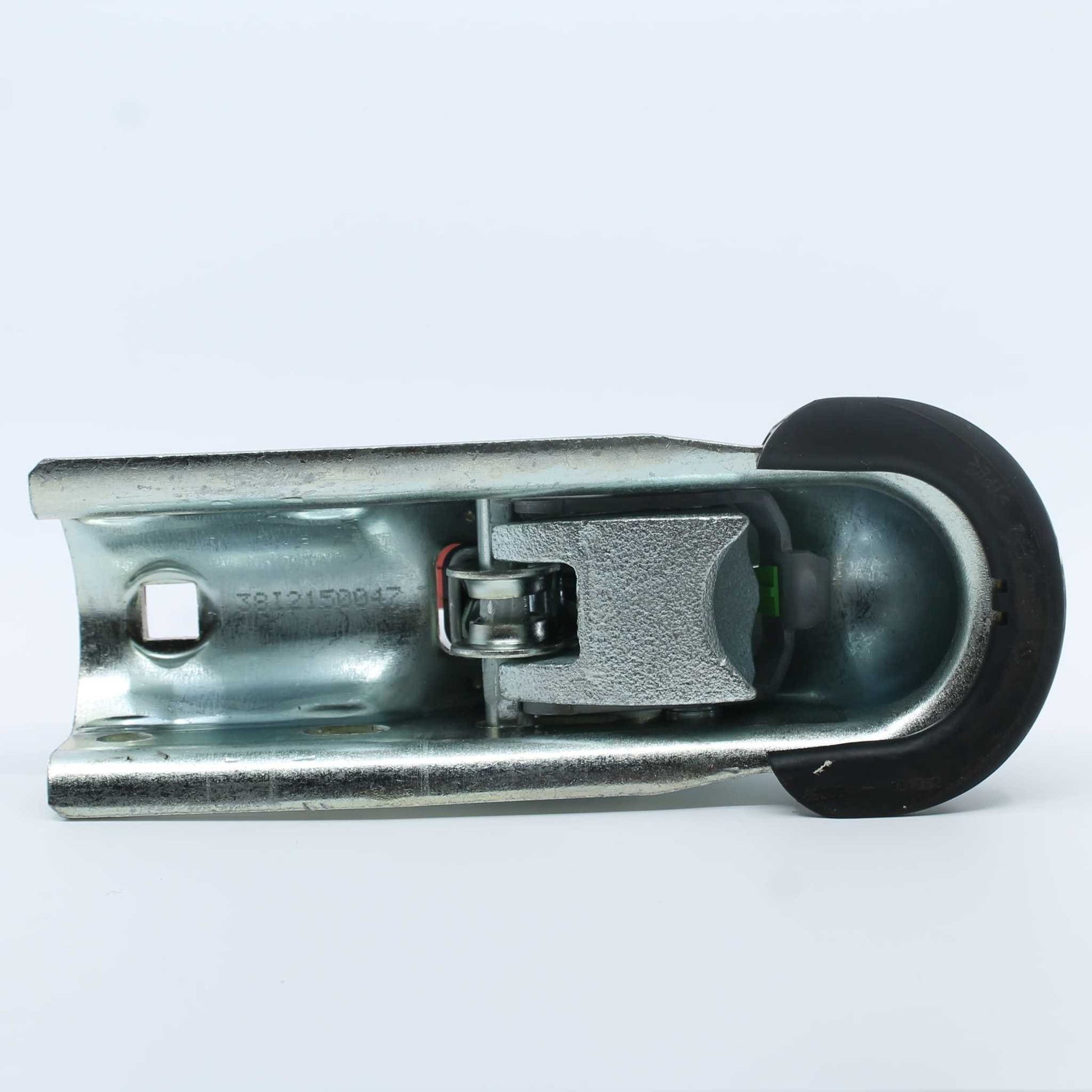 Enganche redondo para remolque, con un diámetro de 50 mm y una capacidad de carga de 2.700 kg.