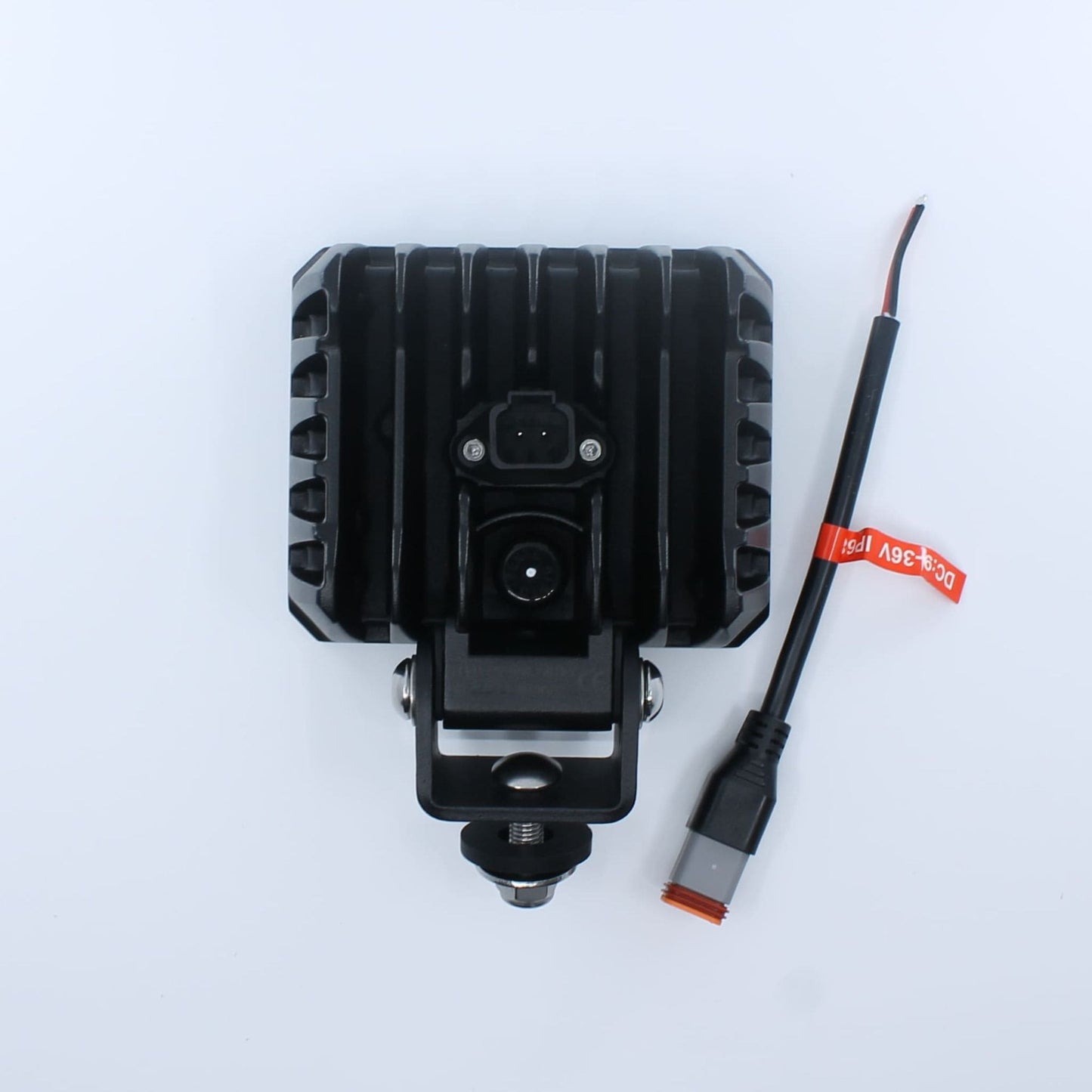Faro de trabajo LED cuadrado (4.400 lúmenes, 40 W) para 12-24 V, con 8 LEDs, que funciona a 10-30 VDC, con homologación E9, ideal para tractores y maquinaria agrícola.
