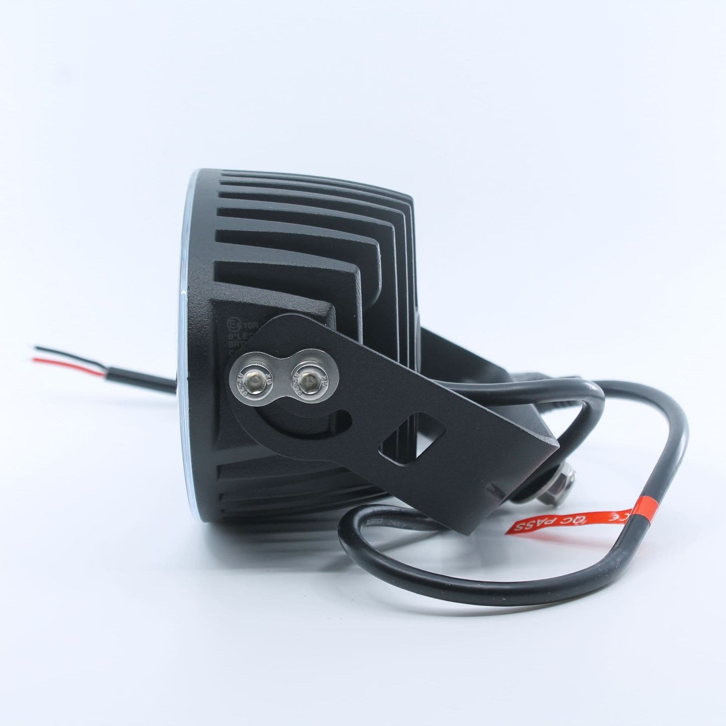 Faro de trabajo LED ovalado (6.600 lúmenes, 60 W) para 12-24 V, con 6 LEDs, que funciona a 12-60 VDC, con homologación IP68, ideal para tractores y maquinaria agrícola.