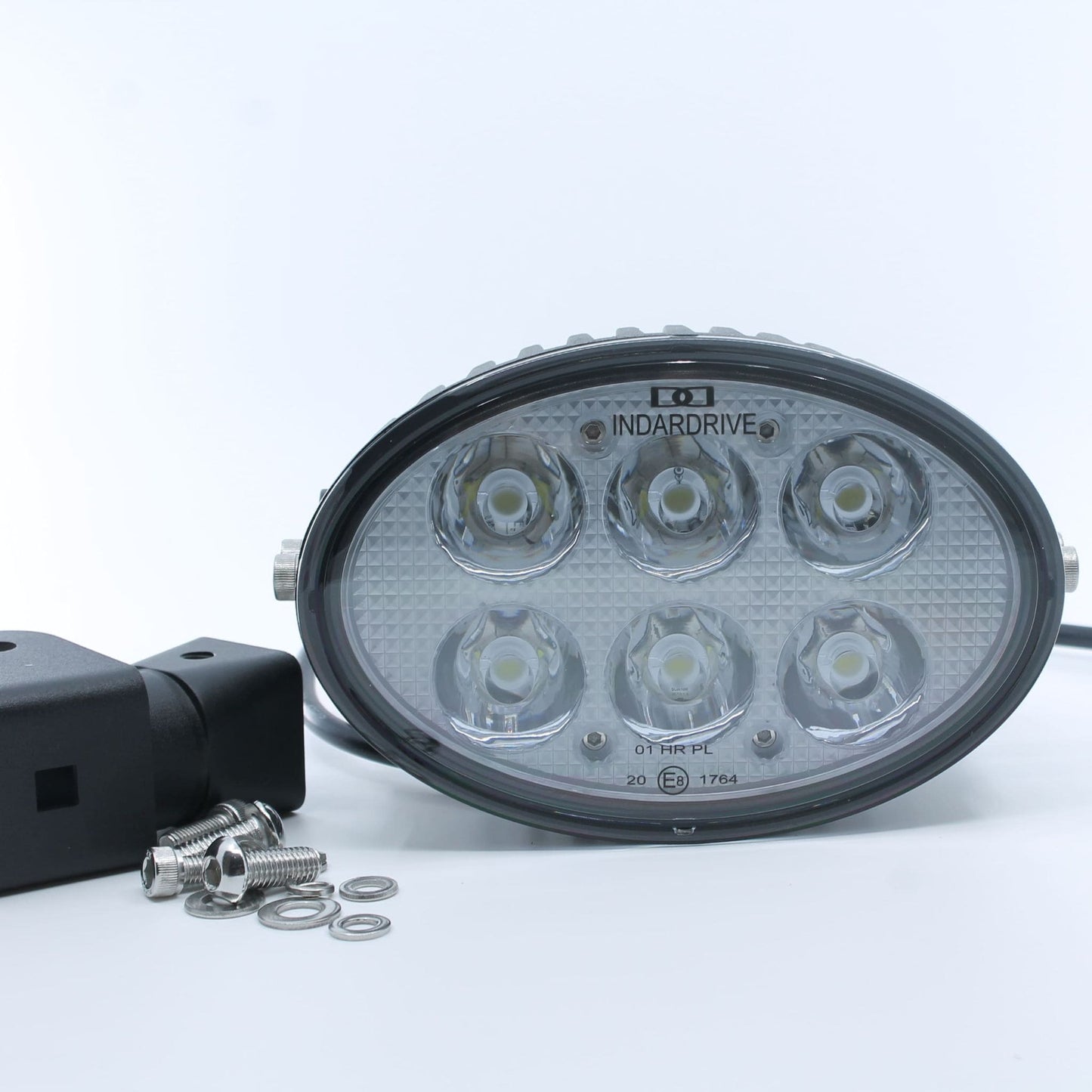 Faro de trabajo LED ovalado de largo alcance (6.600 lúmenes, 60 W) para 12-24 V, con 6 LEDs, que funciona a 12-60 VDC, con homologación IP68, ideal para tractores y maquinaria agrícola.