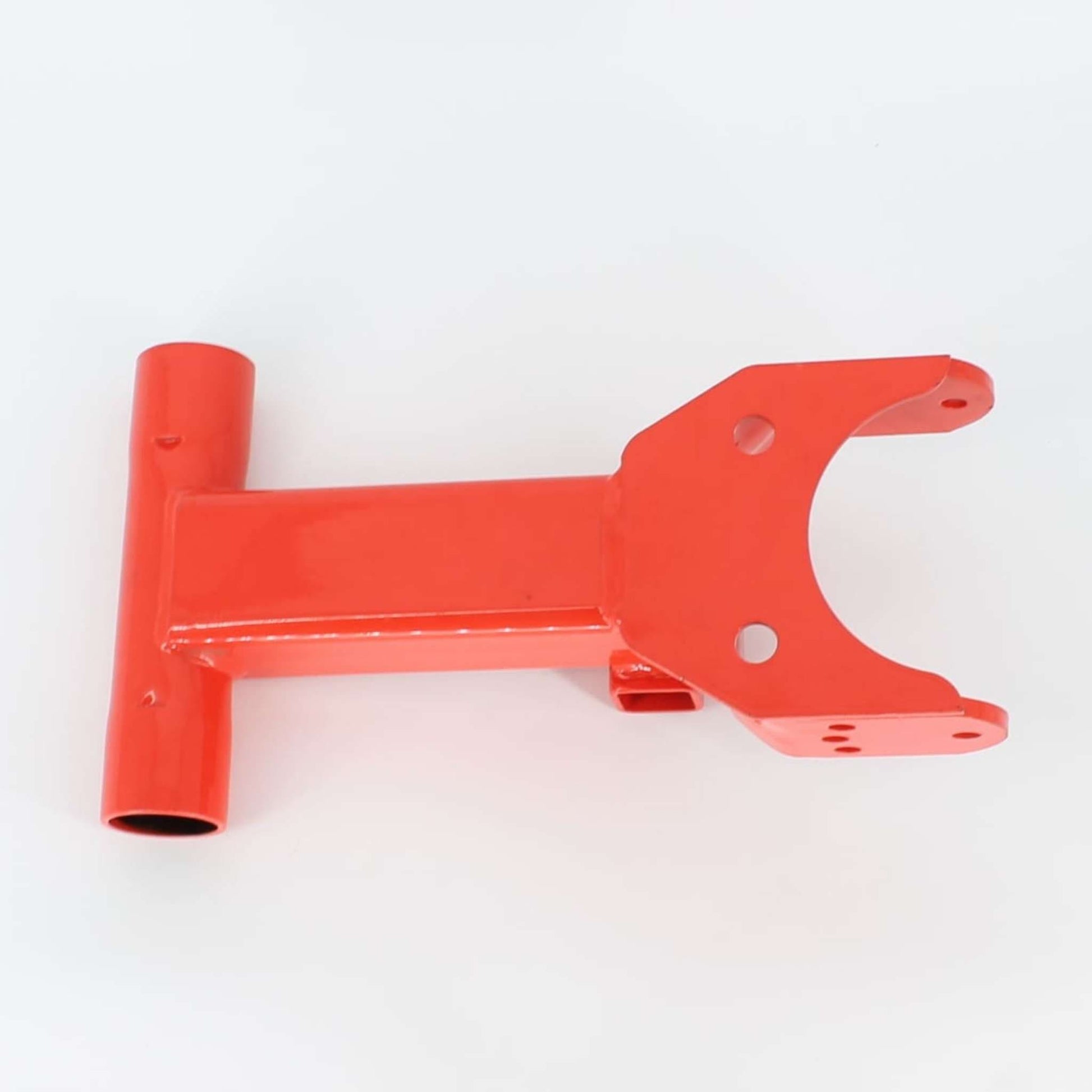 Horquilla articulación chasis original Gaspardo ref. 12217821 en posición 2. Soporte de acero rojo con acoplamiento en U multi-orificio y eje tubular para modelos FBR.