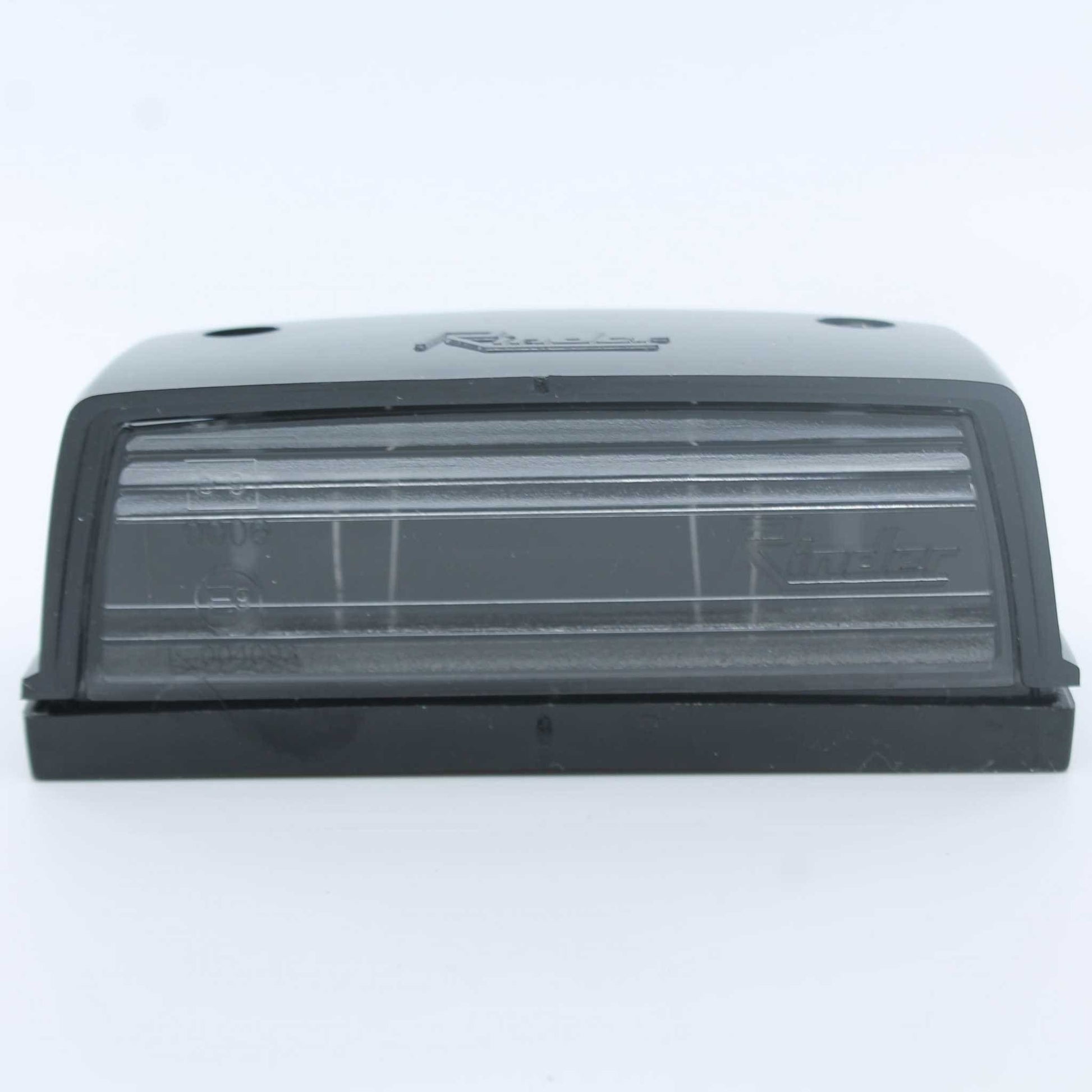 Luz de matrícula de bombilla de la marca Rinder, voltaje 12 V y homologado. No incluye bombilla, ni cable.