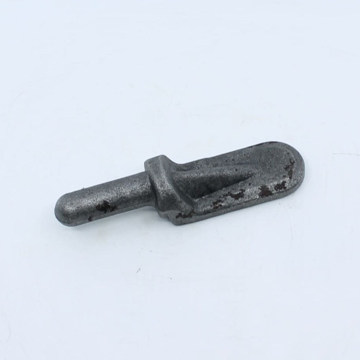 Macho de bisagra forjado con pasador de 17 mm y pala de 75 x 34 mm para soldar en remolque.
