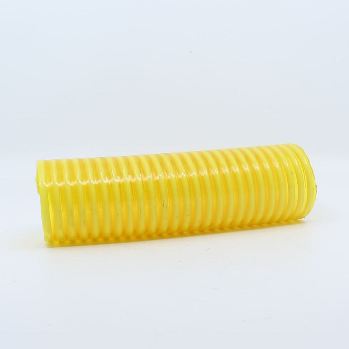 Manguera de aspiración flexible espiralada color amarillo de diámetro interior de 80 mm para riego y trasvase de agua.
