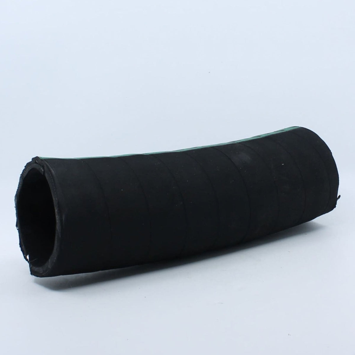 Manguera de aspiración reforzada para cisterna con espiral de acero interior y diámetro interior de 75 mm (10 bar / 150 PSI).

