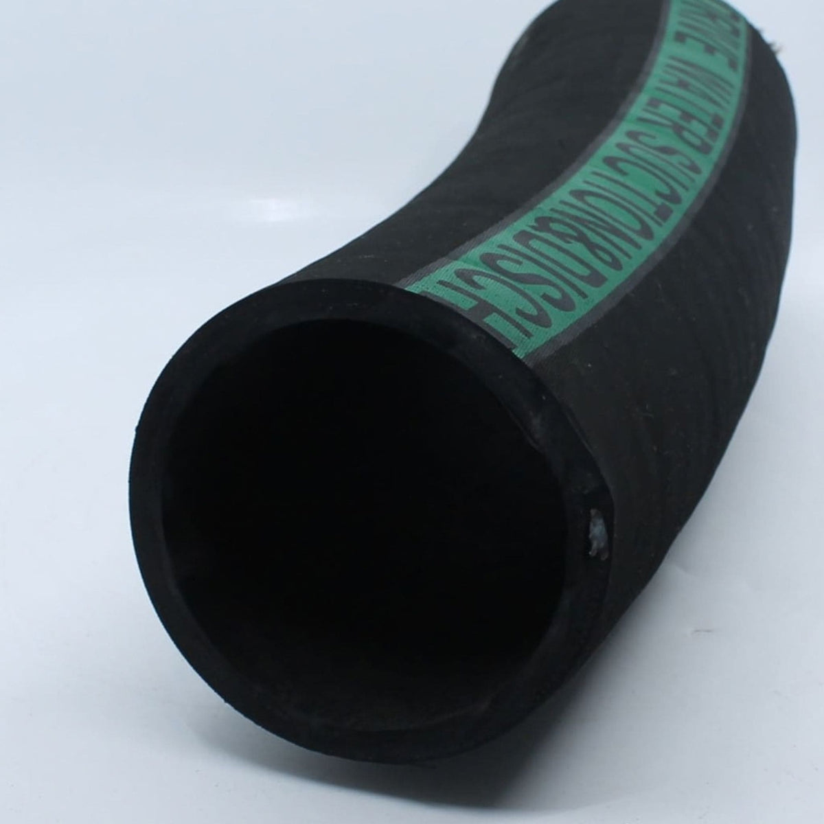 Manguera de aspiración reforzada para cisterna con espiral de acero interior y diámetro interior de 90 mm (10 bar / 150 PSI).
