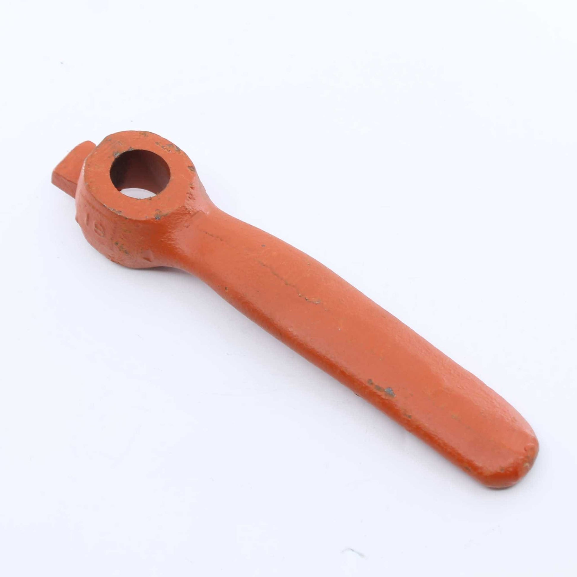 Manilla o palanca de cambio pequeña original de la marca Carruxo para cisternas. Repuesto oficial para el accionamiento de la bomba de vacío. Fabricada en acero reforzado para un cambio de posición preciso y duradero.