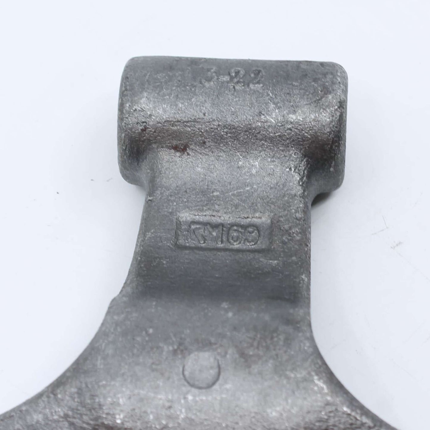 Martillo de acero forjado para desbrozadora o trituradora con base de corte de 160 mm, cabeza de acoplamiento de 70 mm y taladro de paso de 20,5 mm.